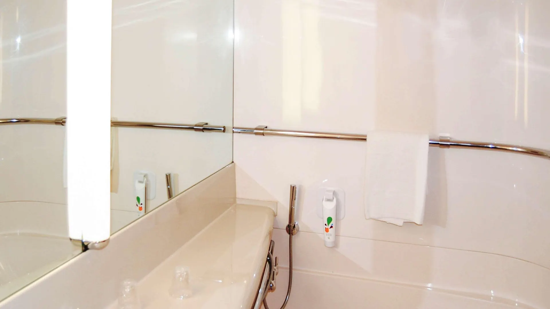 Ibis Styles Marseille Aeroport Hotel Vitrolles  3*, Vitrolles (Bouches-du-Rhone)
