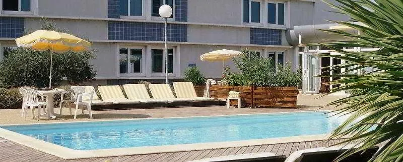 Ibis Styles Marseille Aeroport Hotel Vitrolles  3*, Vitrolles (Bouches-du-Rhone)