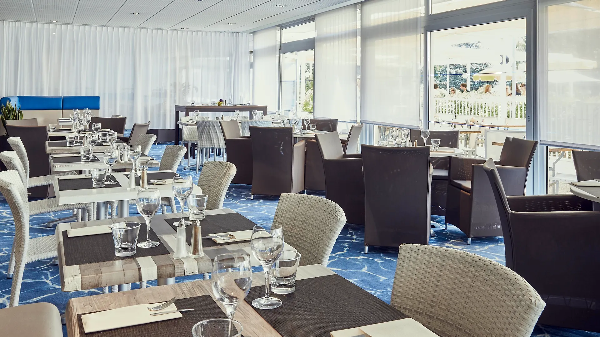 Hotel Ibis Styles Marseille Aeroport Vitrolles  3*, Vitrolles (Bouches-du-Rhone)